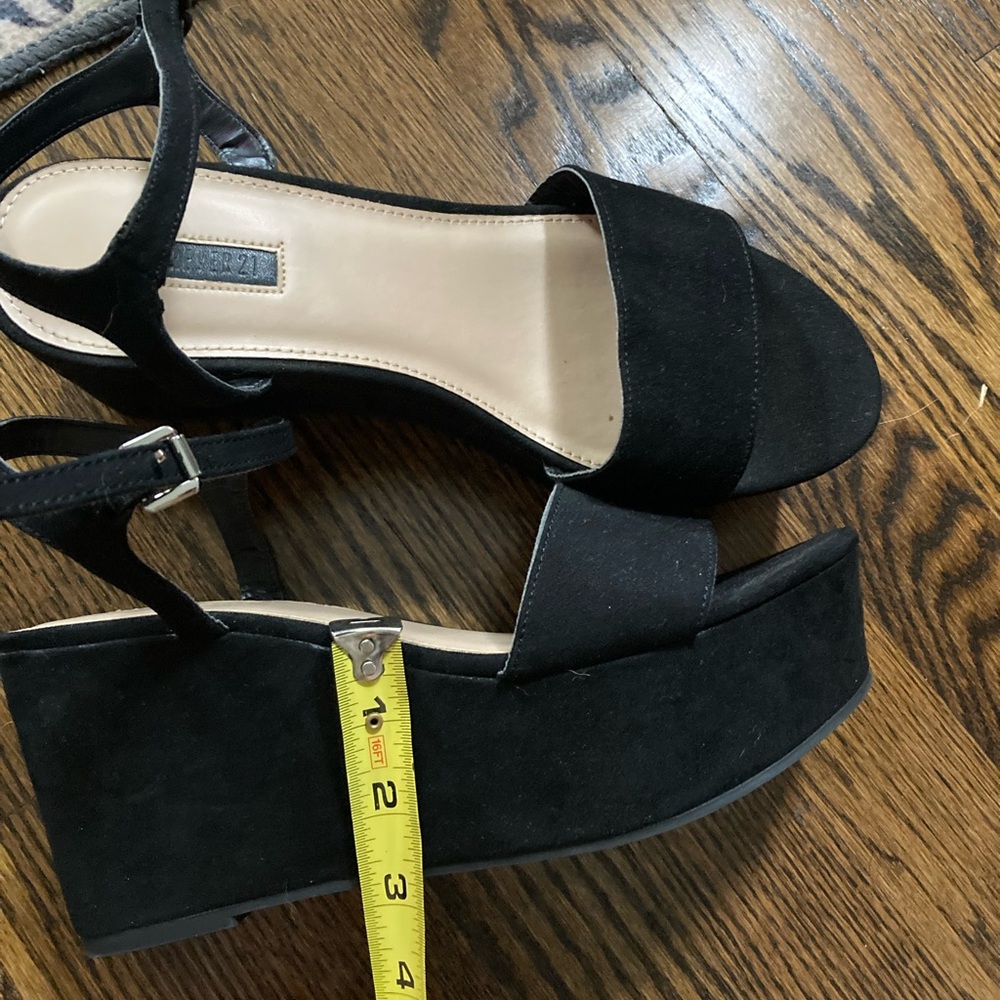 Forever 21 Black Platform Sandals with Straps - Picture 9 of 9